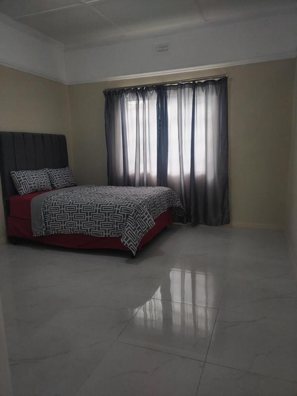 To Let 1 Bedroom Property for Rent in Woodstock Western Cape